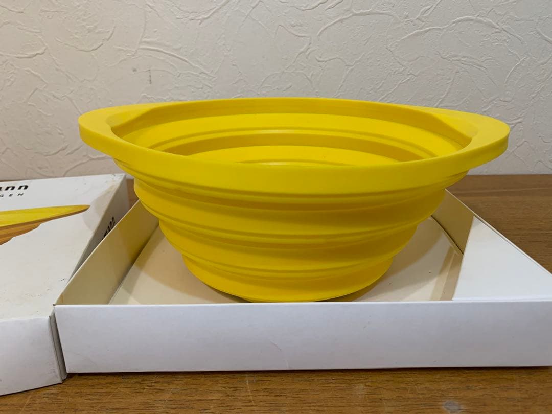 N0107-03★normann 折りたたみ式シリコンボウル 水切り 赤黄黒3点