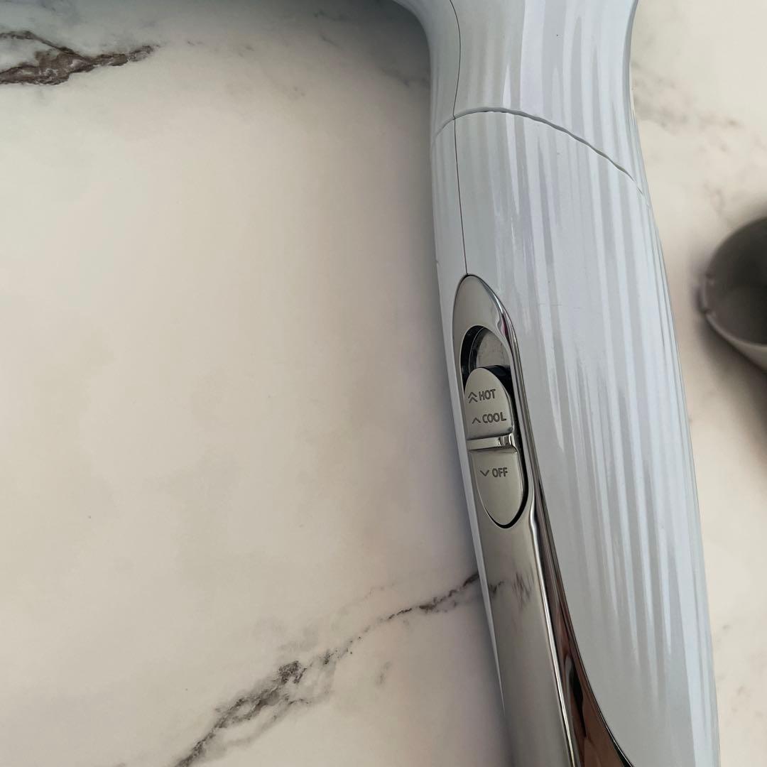 ジャンク品　リファ ヘアドライヤー ホワイト MTG ReFa ホワイト