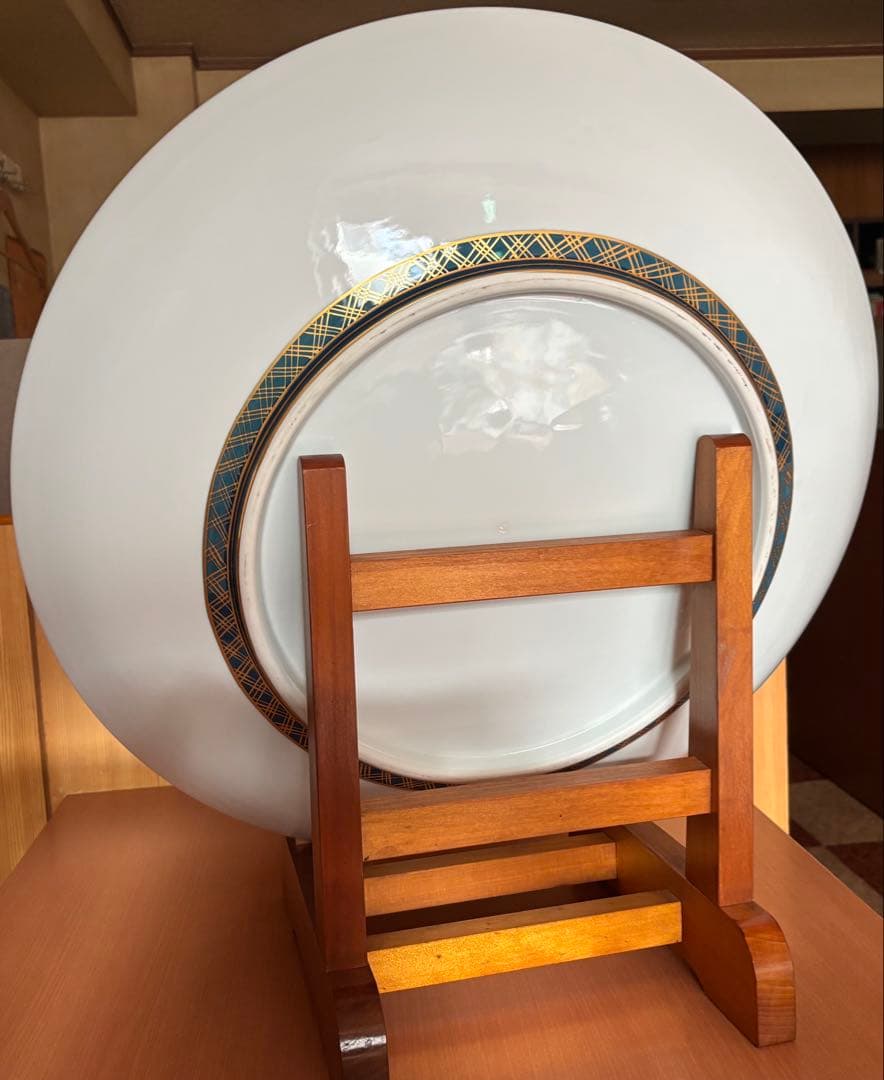 隆泉作　直径60cm 飾り皿　特大絵皿　お皿立て付き