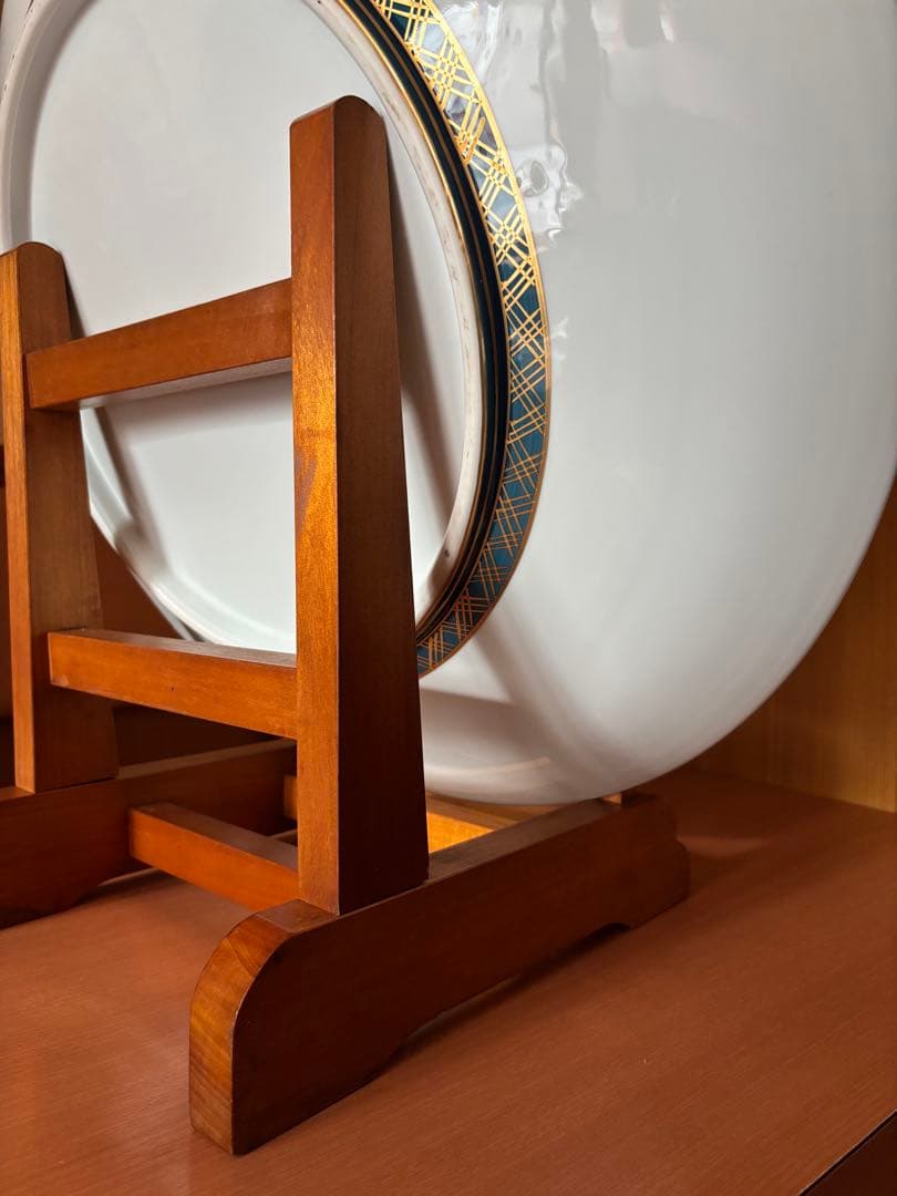 隆泉作　直径60cm 飾り皿　特大絵皿　お皿立て付き