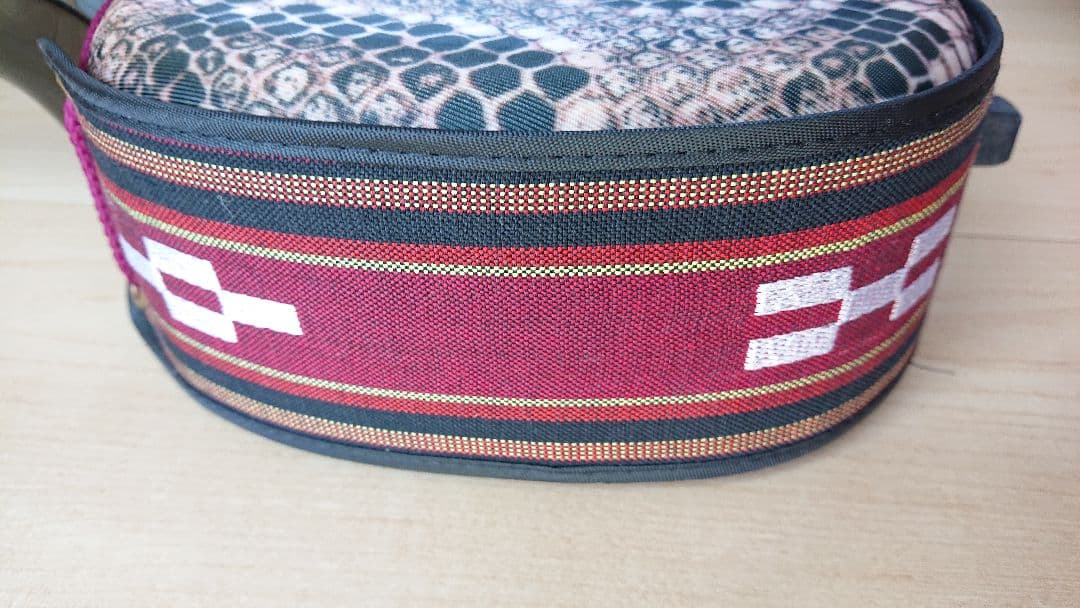 沖縄三線 人工皮張り 初心者用 鍵付きハードケースのセット