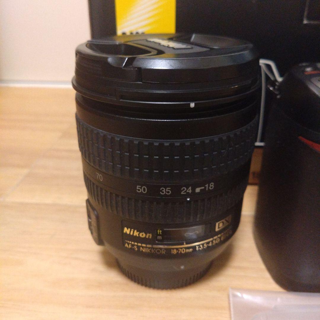 しげさん専用　Nikon D70 Kit デジタル一眼レフ 開閉式液晶カバー付き