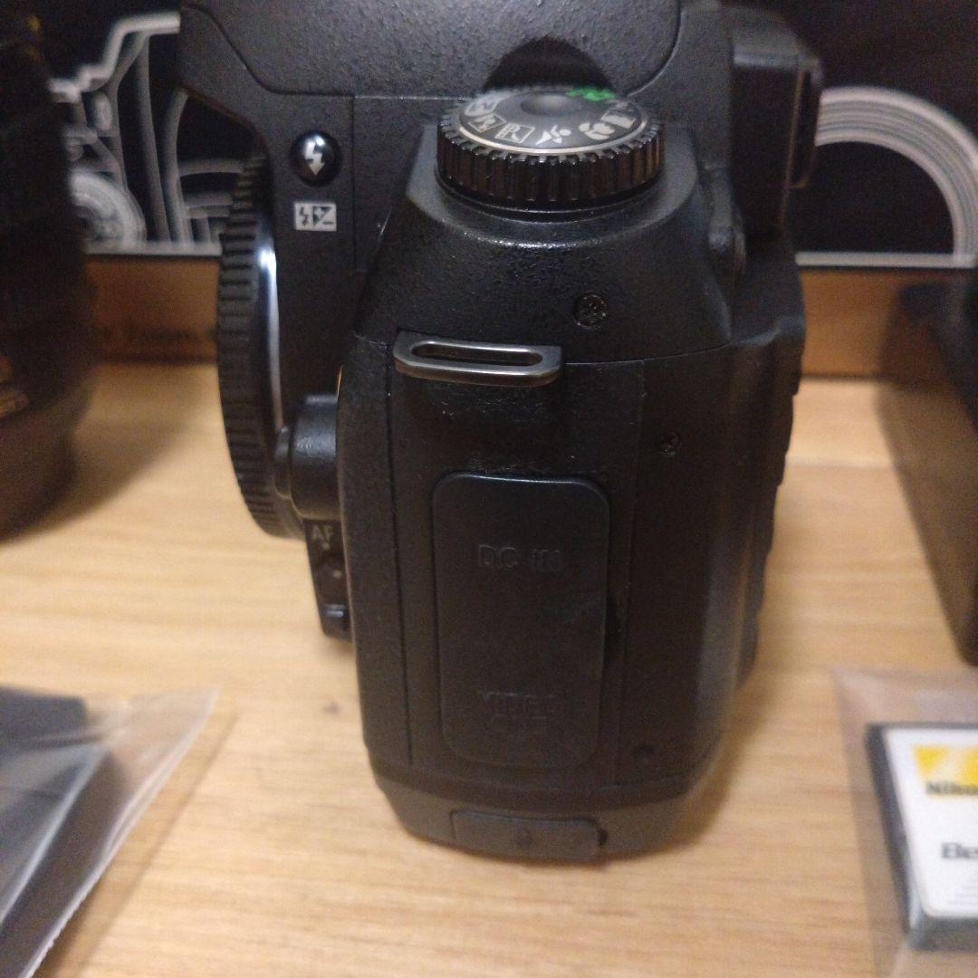 しげさん専用　Nikon D70 Kit デジタル一眼レフ 開閉式液晶カバー付き