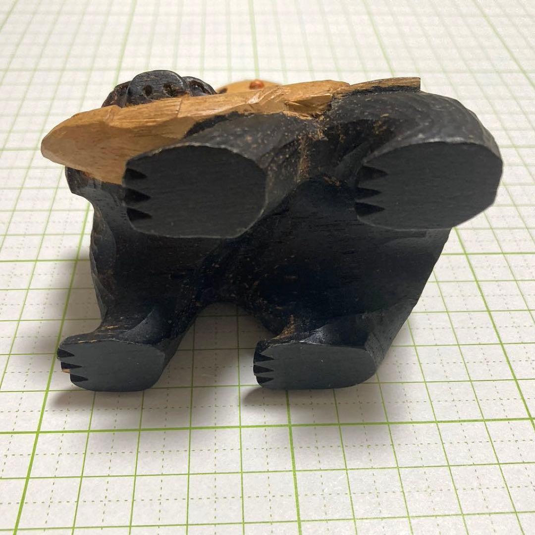 レア　木彫り　鮭を咥えたクマに乗るハローキティ　サンリオ