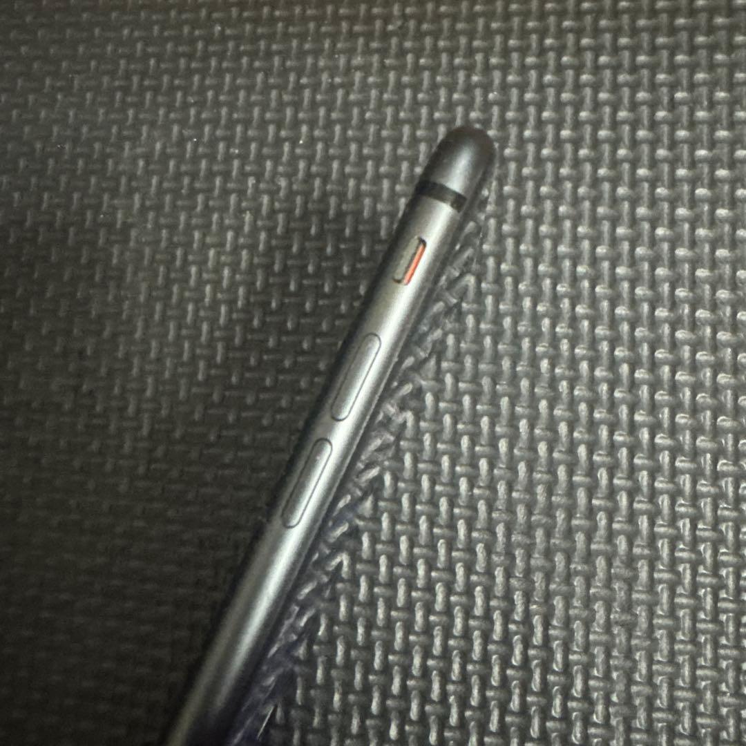 お*り様 iPhone8 ブラック　64GB