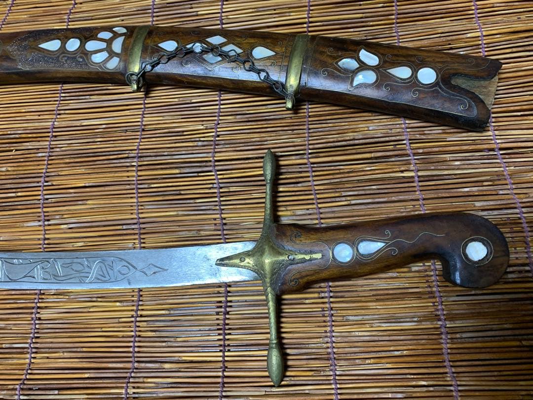 ⭐️カメリア⭐️トルコ製　シャムシール装飾刀　置物