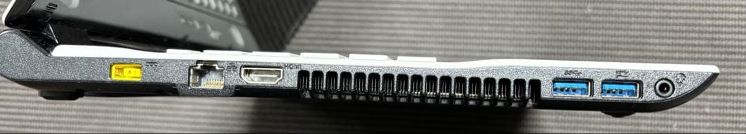 LAVIE PC-NS350CAW-Y 使用3600時間 SSD256GB