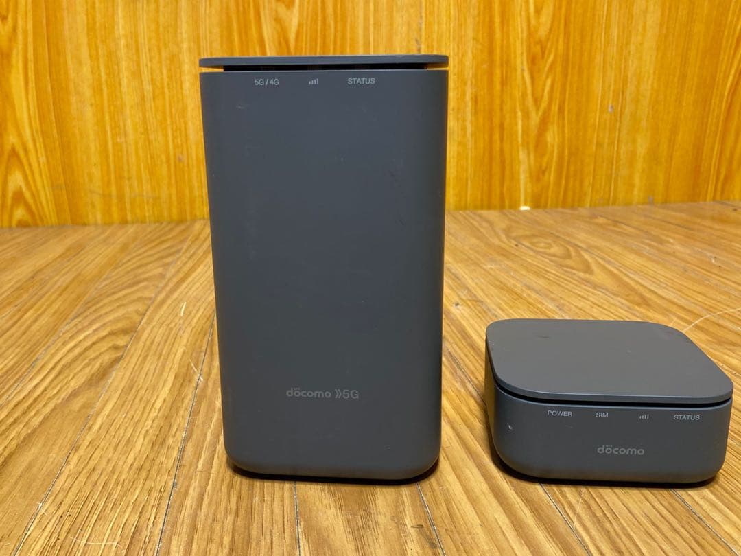 NTT ドコモ docomo 5Gルーター グレー HR01 中古