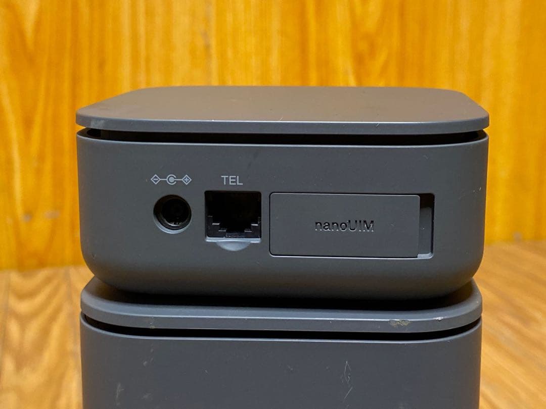 NTT ドコモ docomo 5Gルーター グレー HR01 中古
