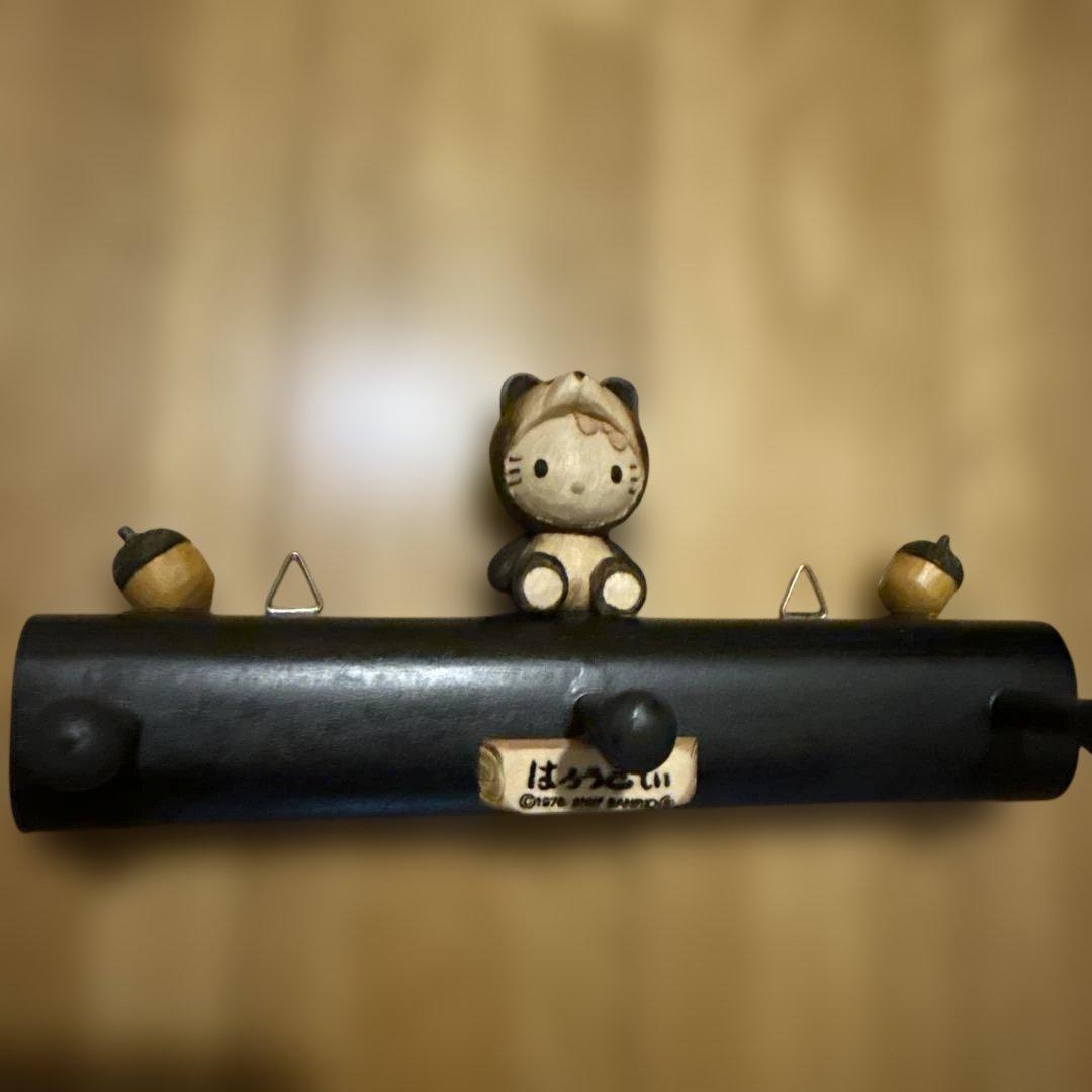 ハローキティ　木彫り