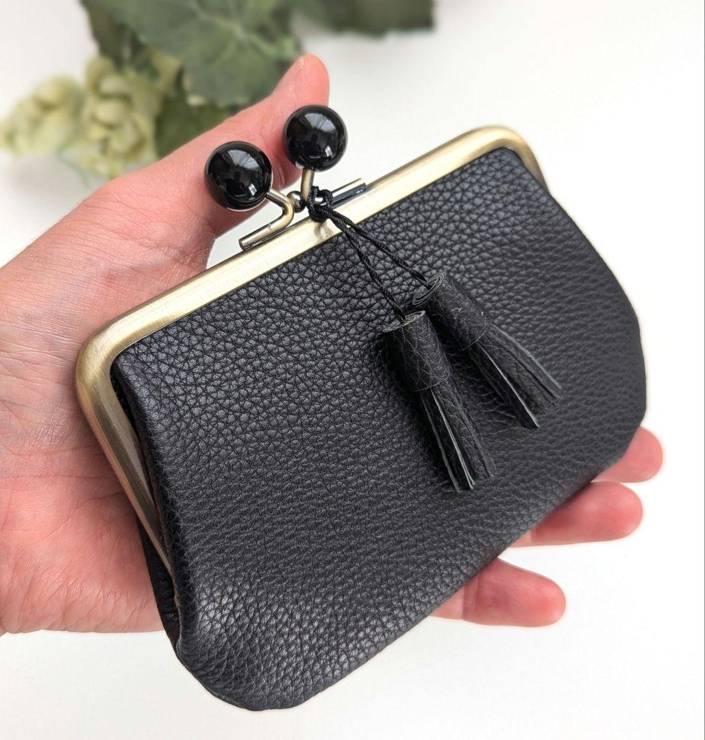214　ブラックのお財布　ミドルウォレット　本革