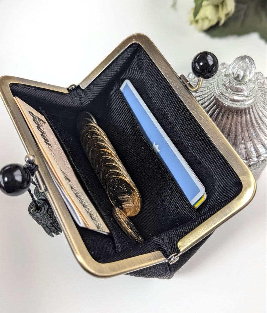 214　ブラックのお財布　ミドルウォレット　本革