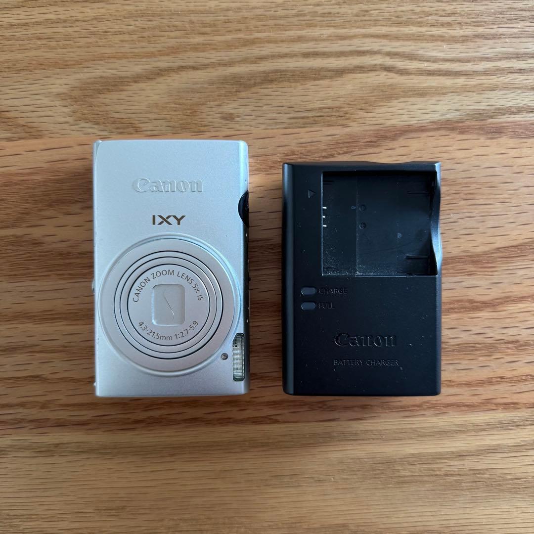Canon IXY 220F コンパクトデジタルカメラ シルバー