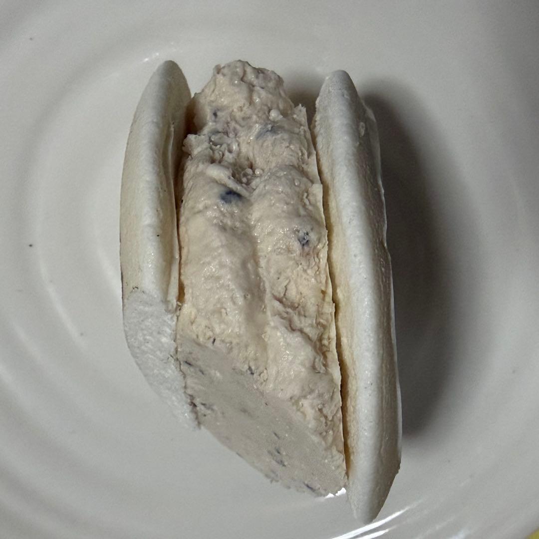 もちどら焼き風サンド｜超分厚いクリームたっぷり和スイーツ