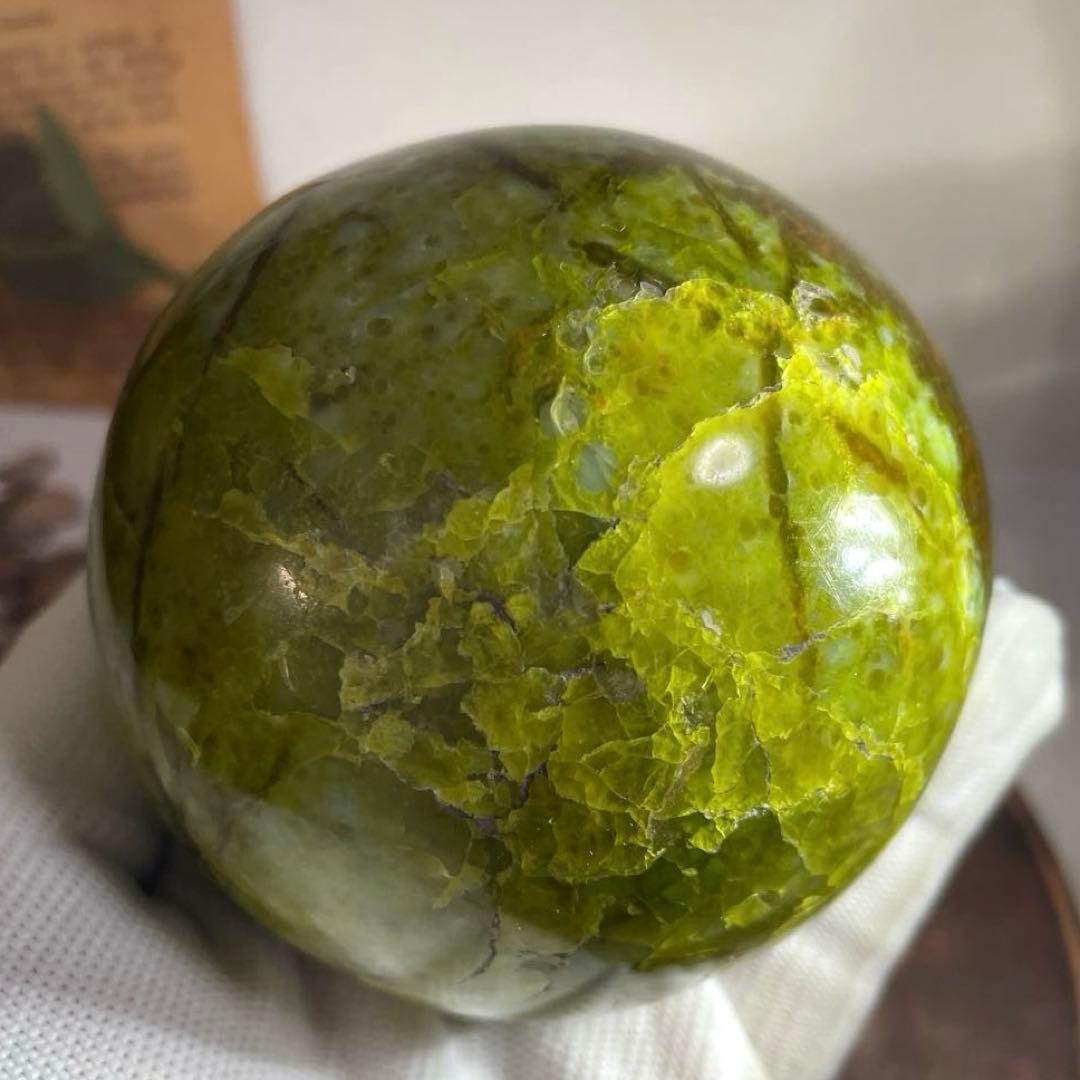 天然石　希少　天然グリーンオパール　　大玉スフィア　78ミリ【台座付き】