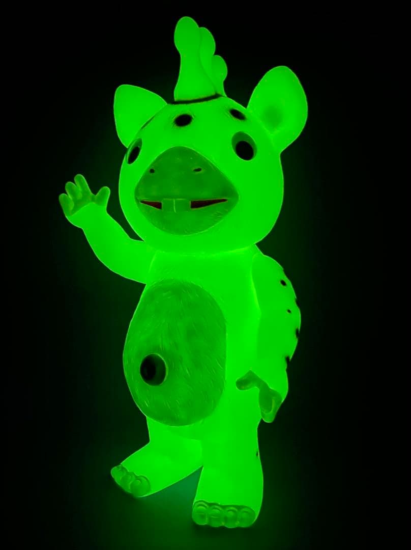 イヌクマ★快獣ブースカ★ジャイアントサイズ【蓄光タイプ】未使用新品★色紙付き