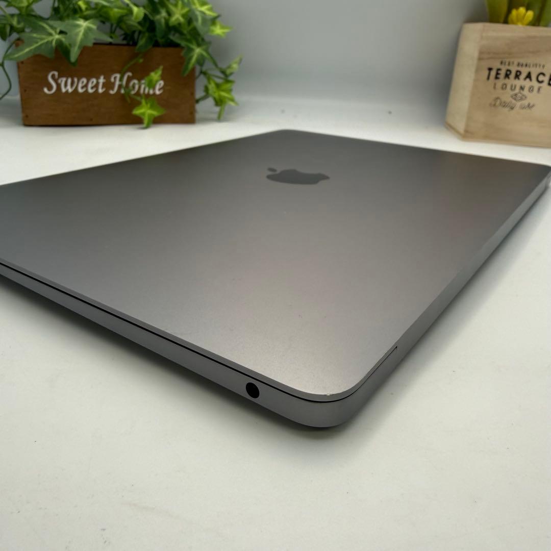 【未使用品に近い】MacBook Air M1/8/256/13.3\"