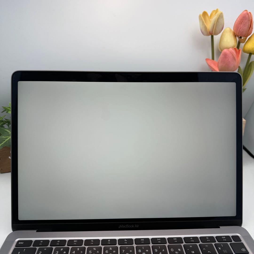 【未使用品に近い】MacBook Air M1/8/256/13.3\"