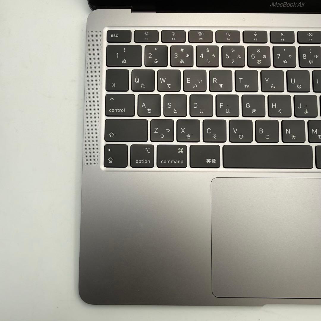 【未使用品に近い】MacBook Air M1/8/256/13.3\"