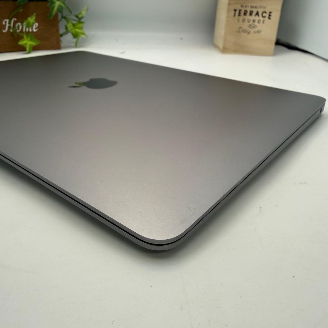 【未使用品に近い】MacBook Air M1/8/256/13.3\"