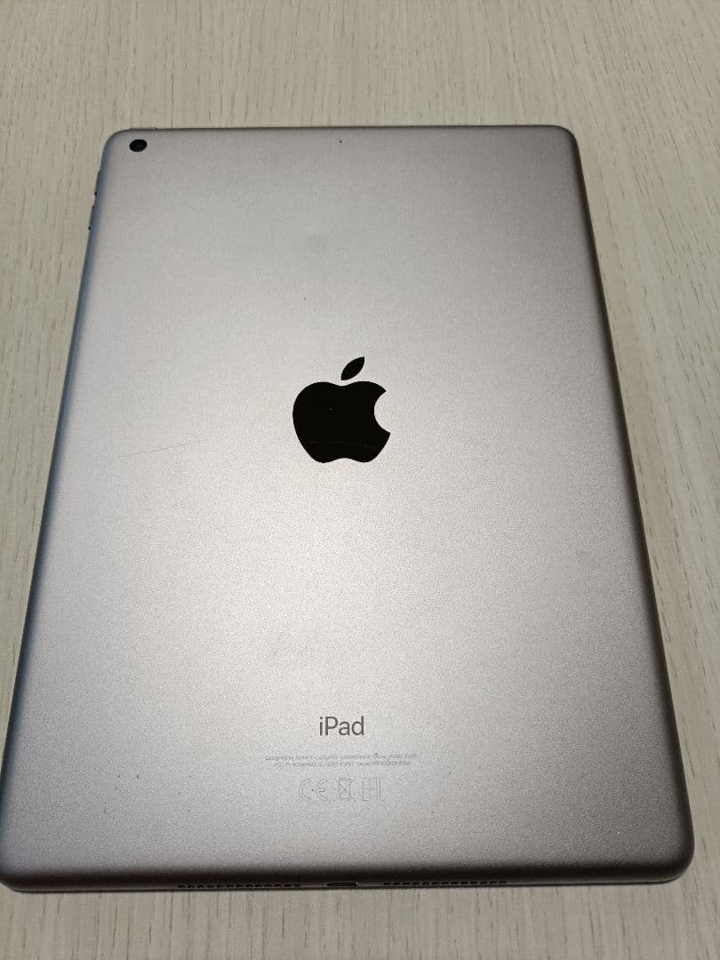 iPad(第6世代) 128GB WiFi 箱・ケーブルあり