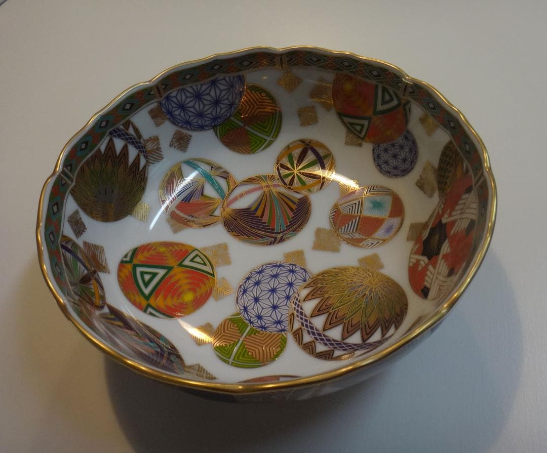 ★前畑陶★庫山窯 色絵手まり　 羽子板銘々皿　５枚セット と手毬模様の中鉢★