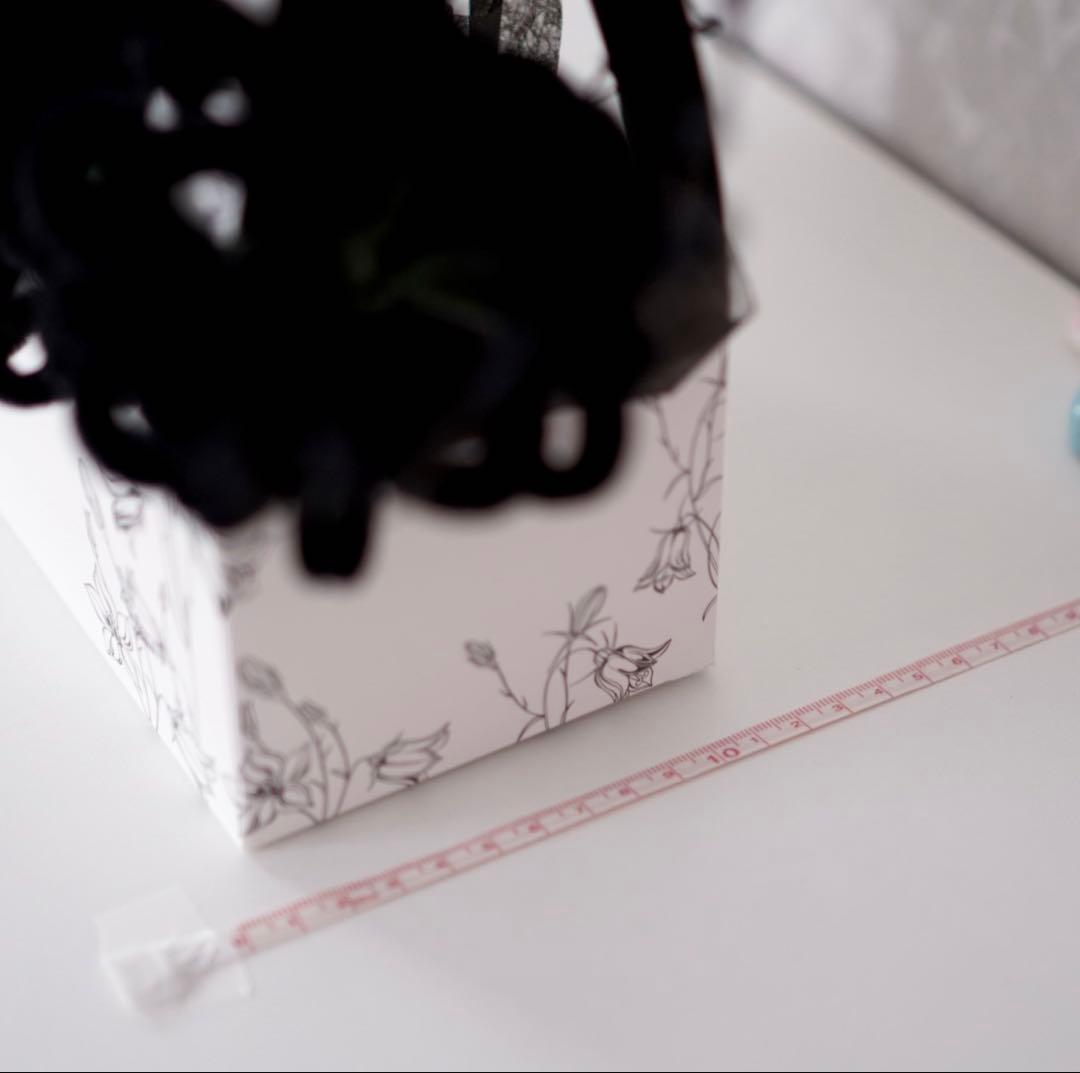 【モールフラワー】彼岸花と蝶のブーケ ギフトボックス入り