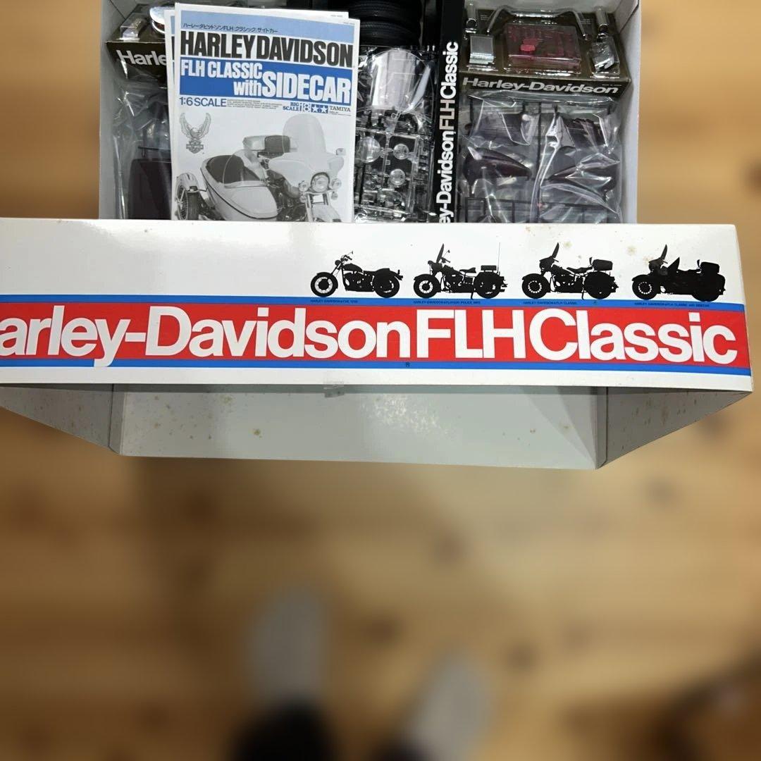 内袋未開封 タミヤ1/6ハーレーダビットソン FLHクラッシックサイドカー