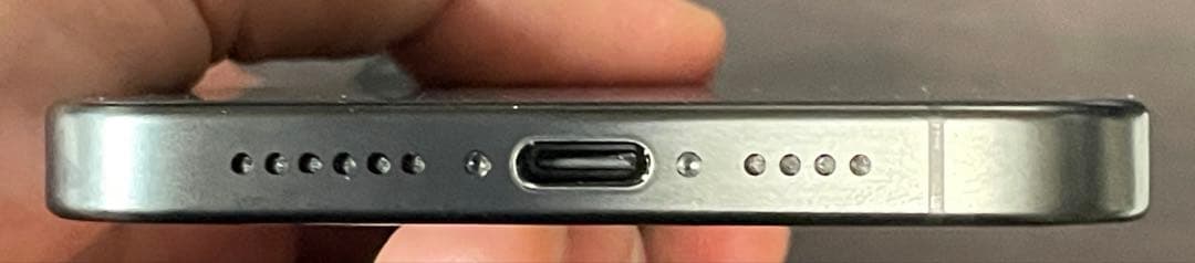 【美品】Apple iPhone 15 ProMax スペースブラック 本体