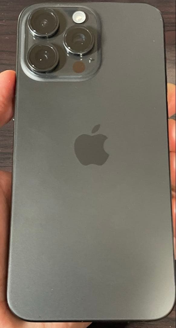 【美品】Apple iPhone 15 ProMax スペースブラック 本体