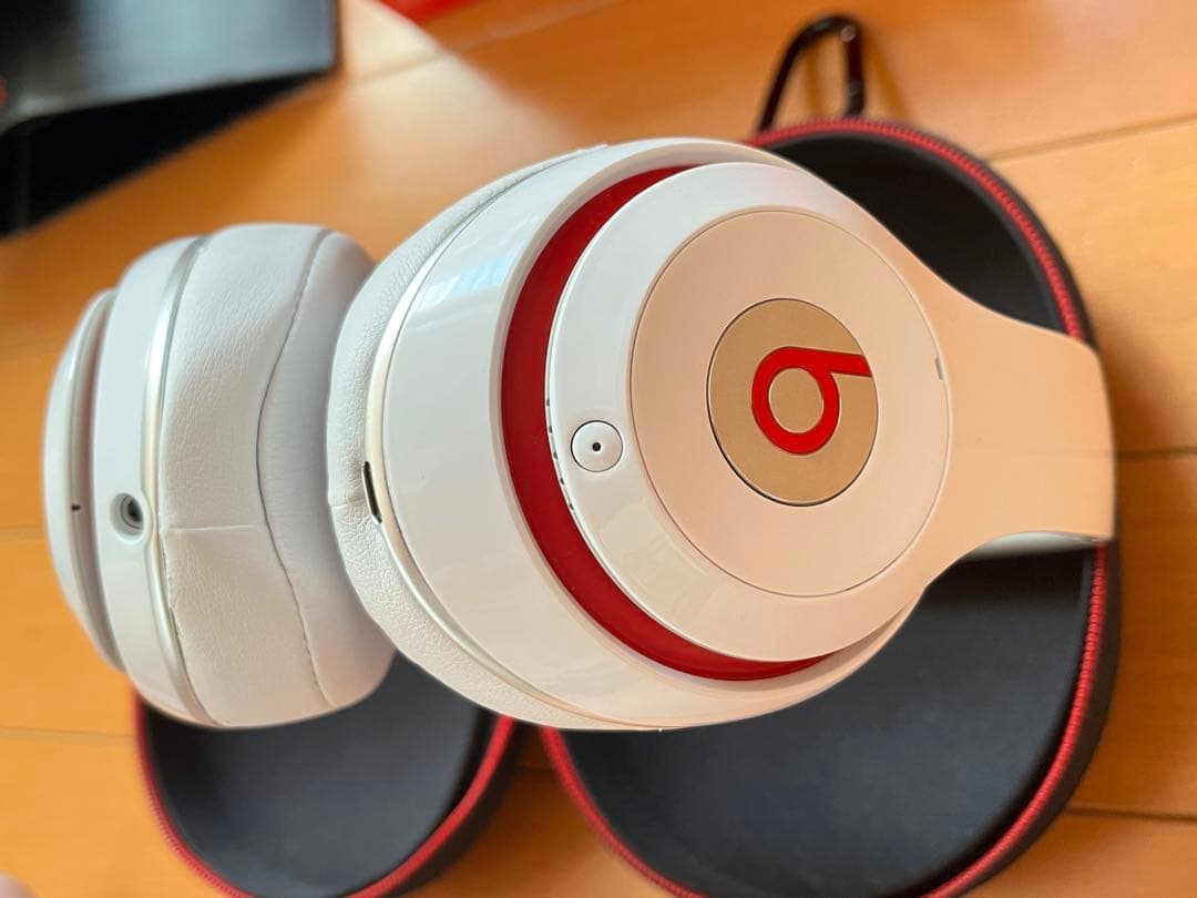 beats studio2 wireless ヘッドホン 白赤