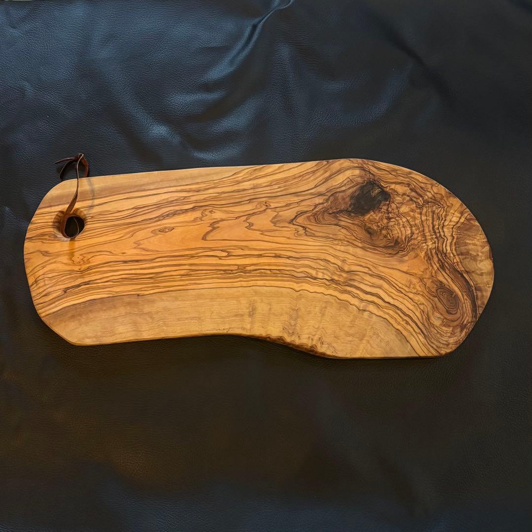 【一点物】アルテレニョ カッティングボード オリーブウッド 木目 大判 無垢材