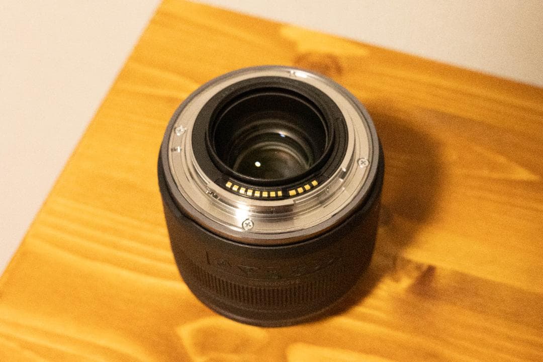 Canon RF 35mm F1.8 MACRO IS STM レンズ
