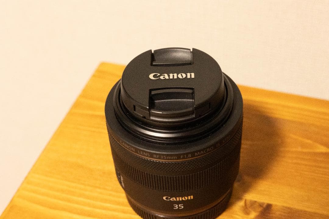 Canon RF 35mm F1.8 MACRO IS STM レンズ