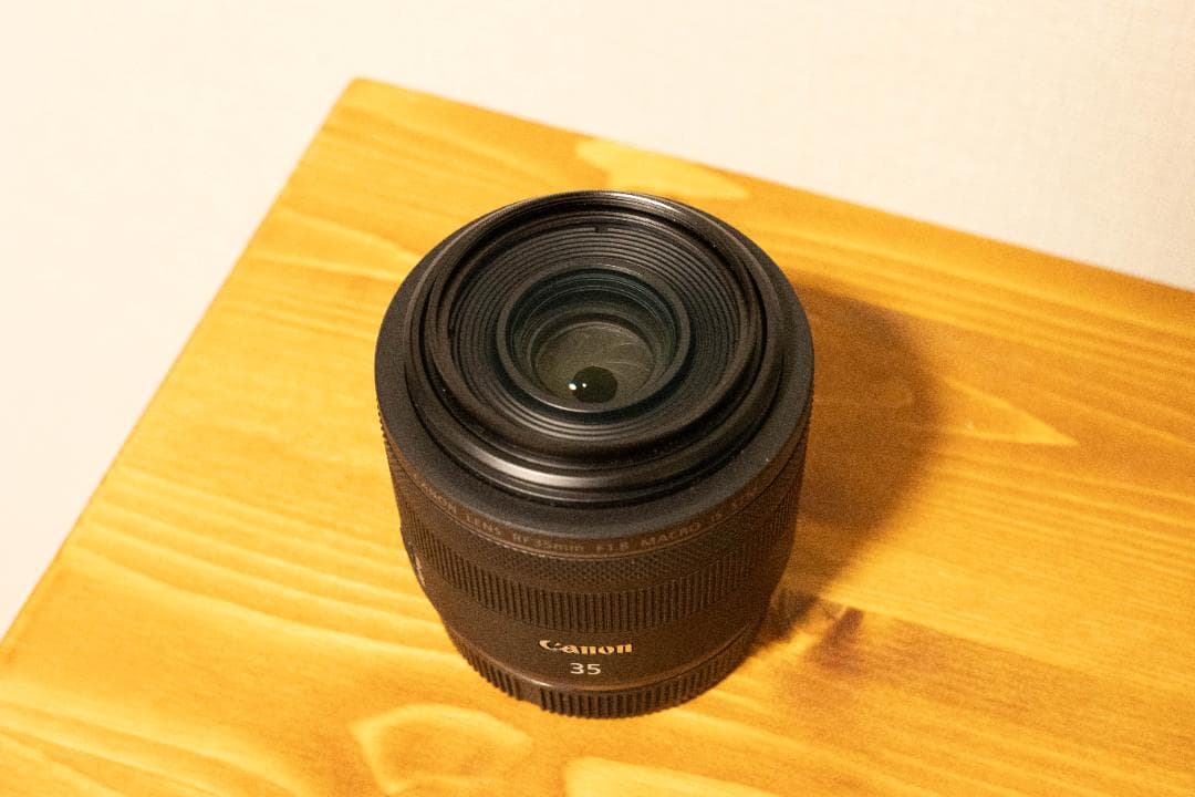 Canon RF 35mm F1.8 MACRO IS STM レンズ