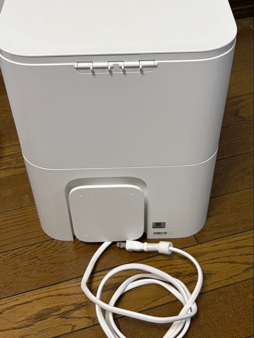 SwitchBot 世界最小ロボット掃除機 K10+