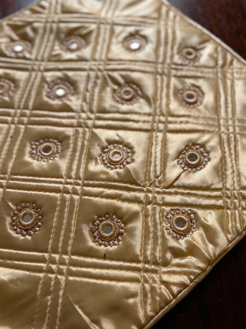 海外購入 クッションカバー 4枚セット タッセル付 ジャガード織 新品