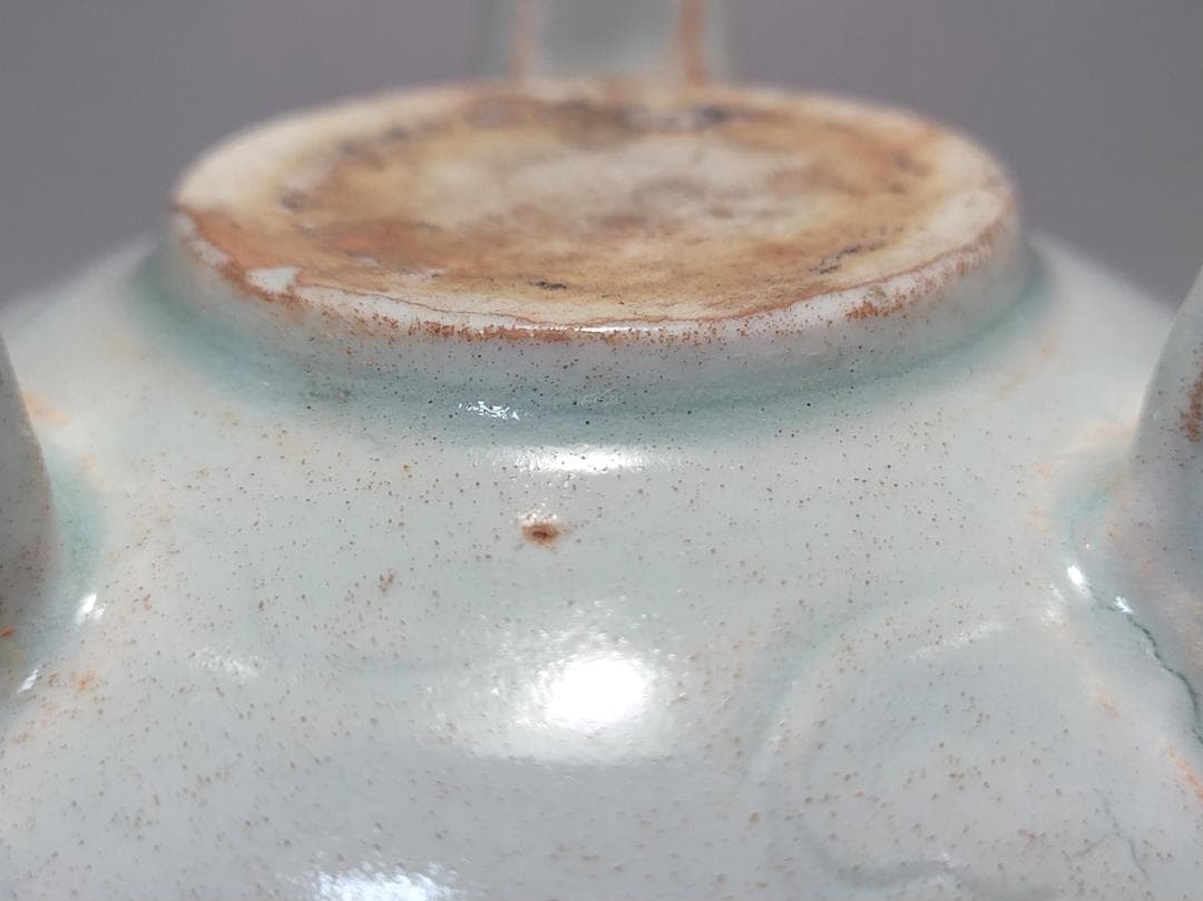 青白釉 陰刻花紋 両耳 三足香炉 宋元時代 高さ約11.3cm