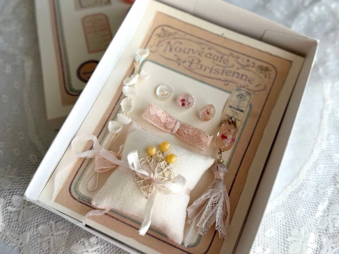 人気作家様◾️レジンのメルスリーBOXと香水ボトル風◾️ピンク◾️アンティーク