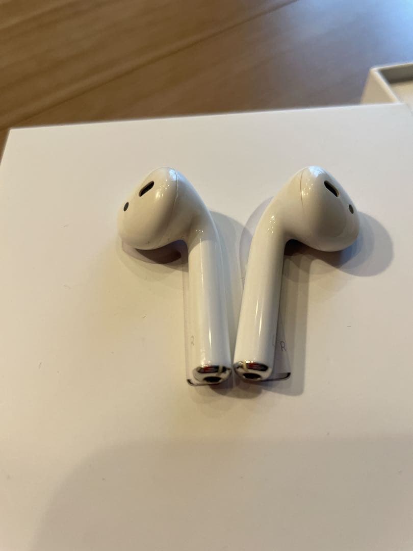 【値下中】AirPods 本体 ワイヤレス充電ケース付き