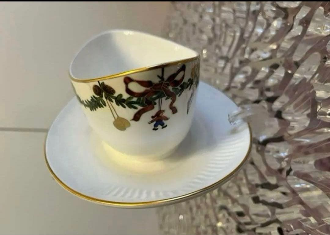 ⭐️新品未使用⭐️スターフルーテッド クリスマス ソースボート