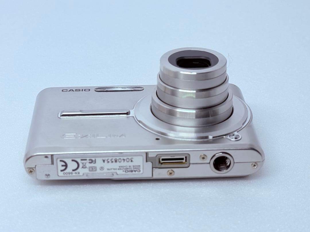 CASIO EX-S600 シルバー コンパクトデジカメ