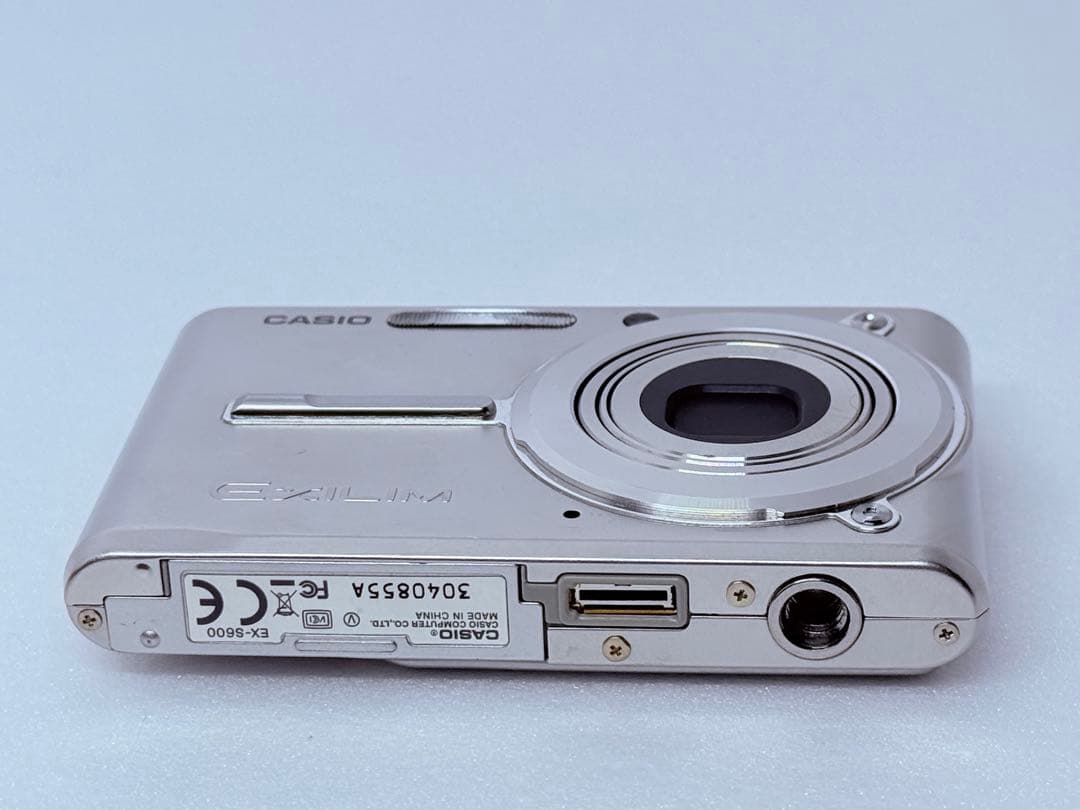 CASIO EX-S600 シルバー コンパクトデジカメ