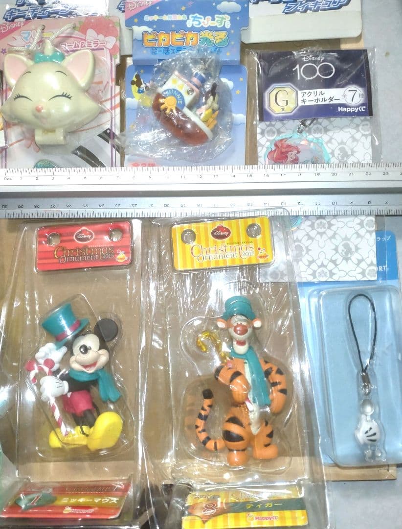 ディズニー　ミッキー　キーホルダー　ストラップ、オーナメント、ミラー13種セット