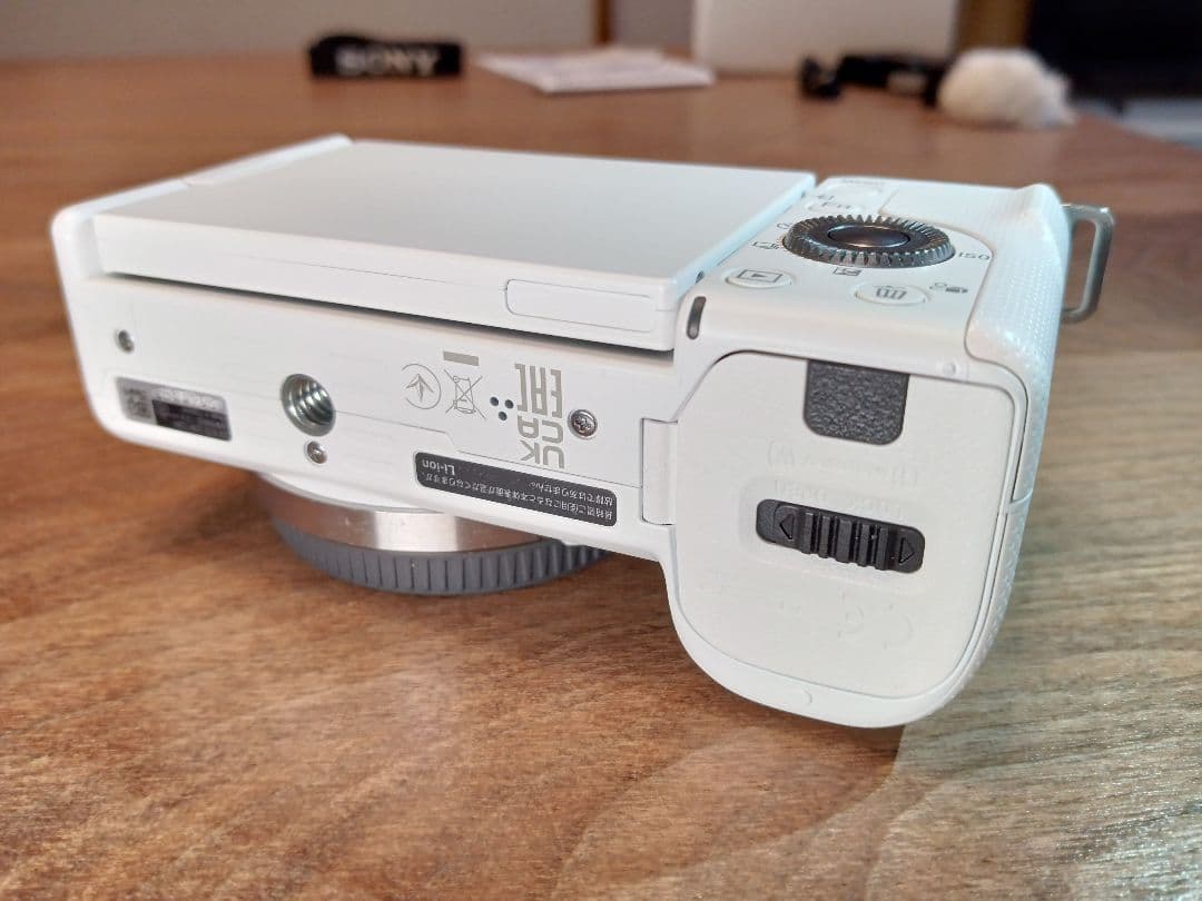 【センサー清掃+電池計2個付】SONY ZV-E10 ボディ 取説+元箱+保証付