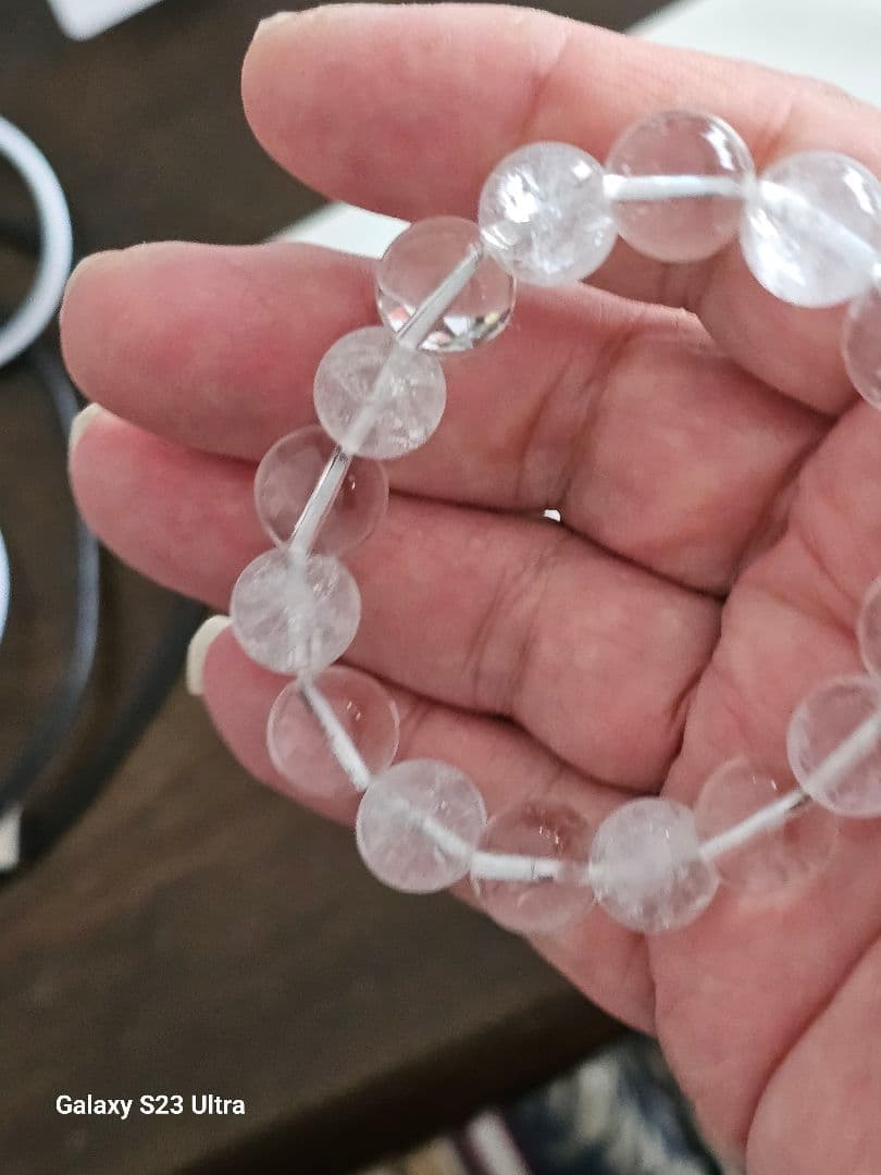 黒平　向山鉱山産水晶１２mm１６玉ブレスレツト