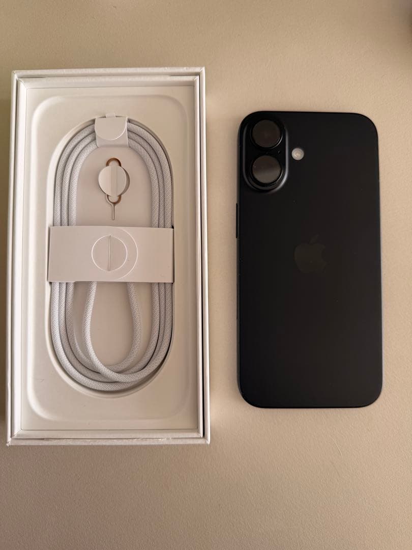 【本日午後発送】Apple iPhone 16 256GB ブラックSIMフリー