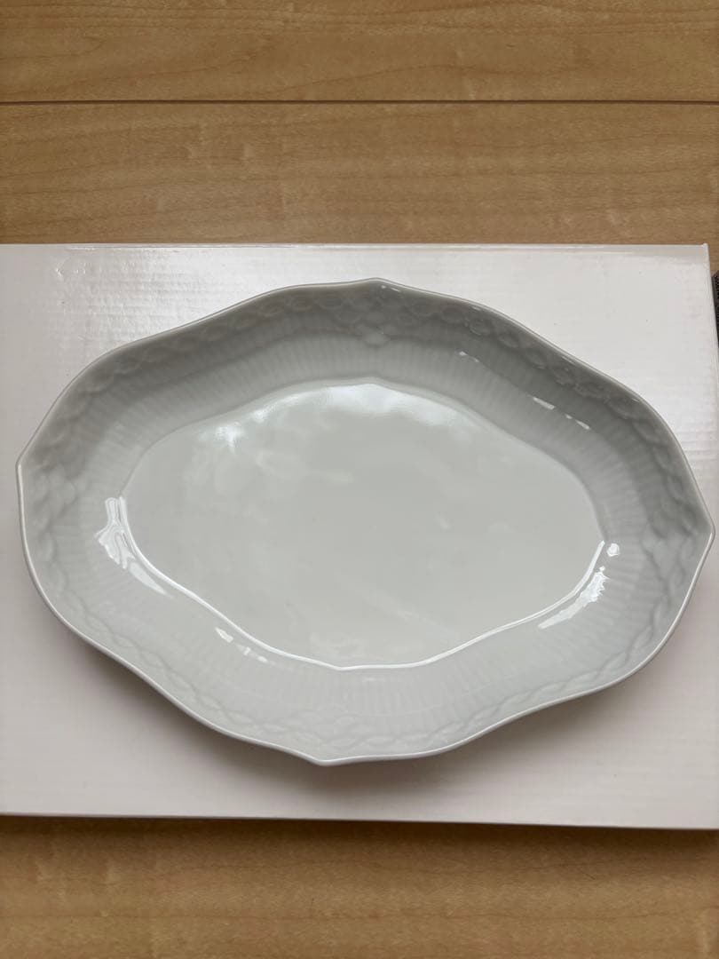 ロイヤルコペンハーゲンホワイトフルーテッド ハーフレース 22 舟形皿２枚セット