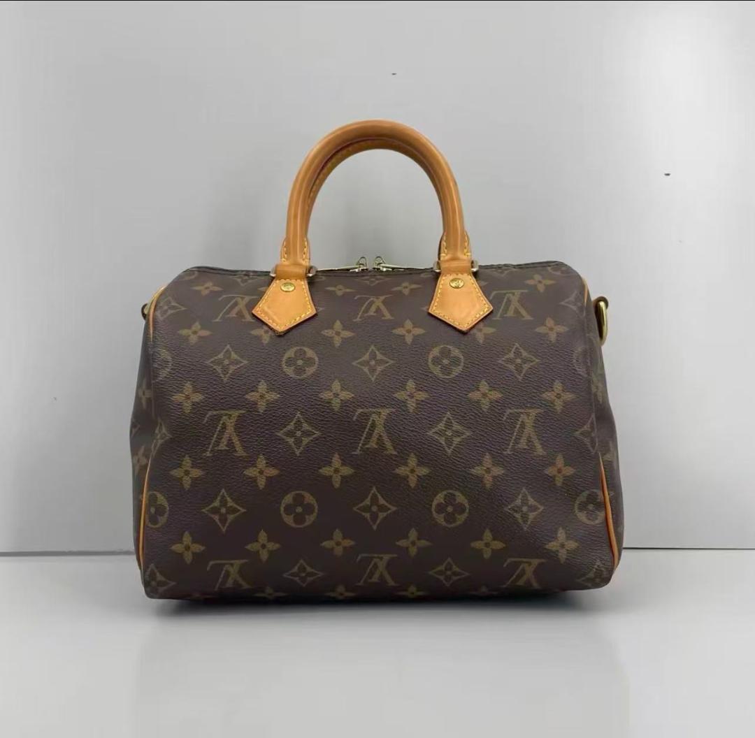 Louis* Vuittonモノグラムバッグ
