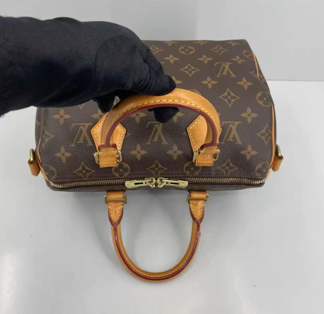 Louis* Vuittonモノグラムバッグ